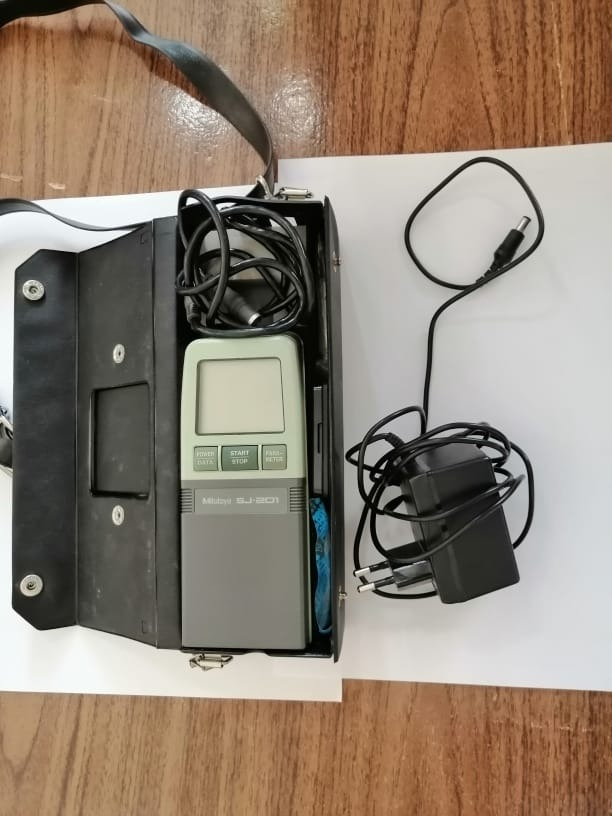 Surfaces roughness instrument.